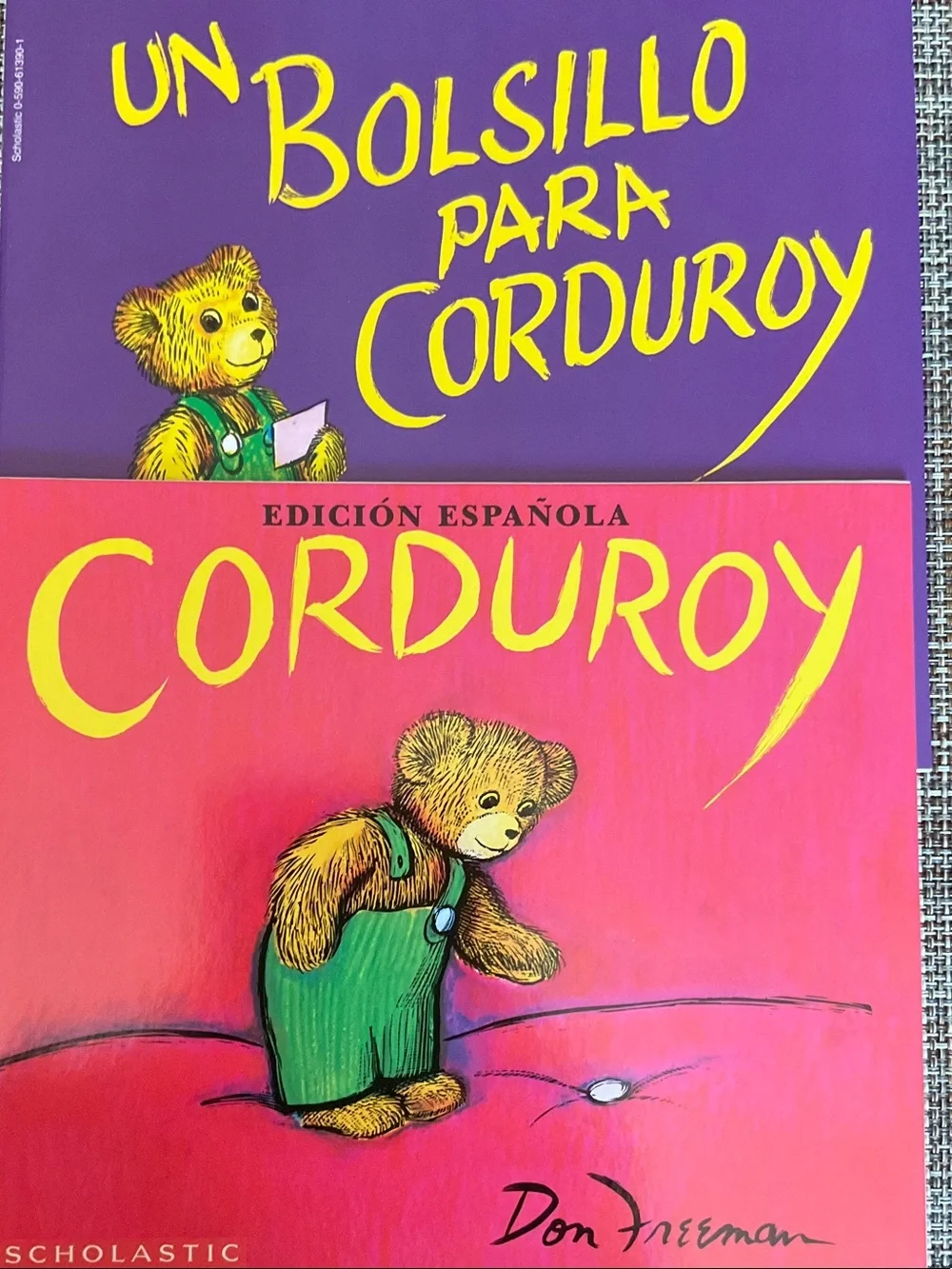 Scholastic 2books- Corduroy Spanish